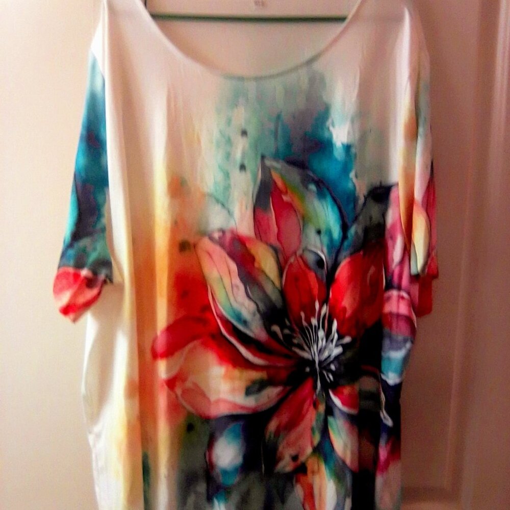Womens plus size 26 floral blouse new without tags
